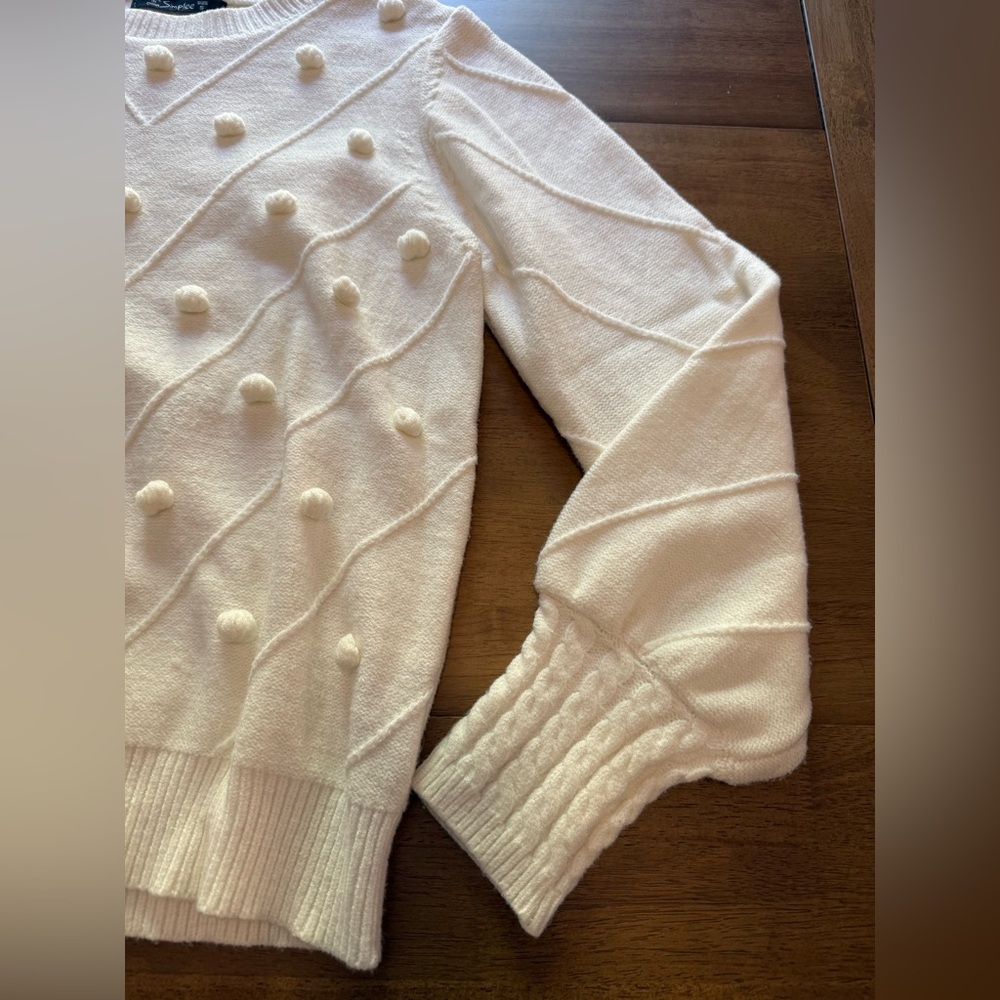 Simplee Apparel Cream Textured Sweater Size Small - Picture 7 of 9